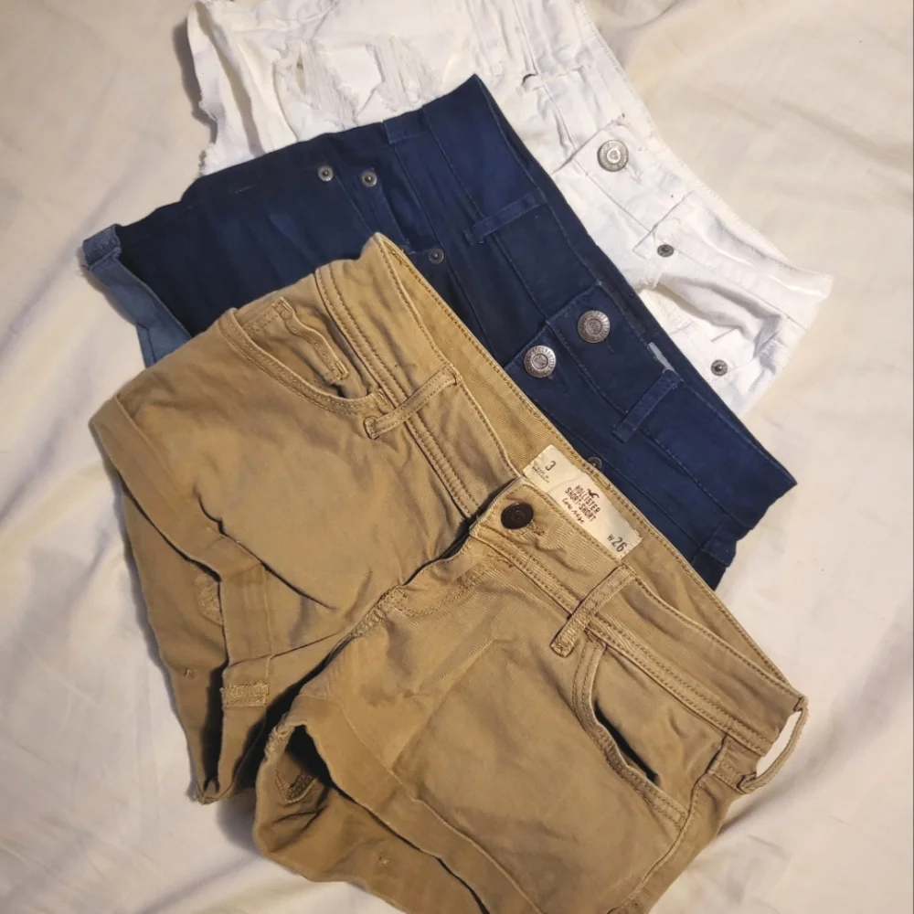 Shorties - Picture 1 of 4